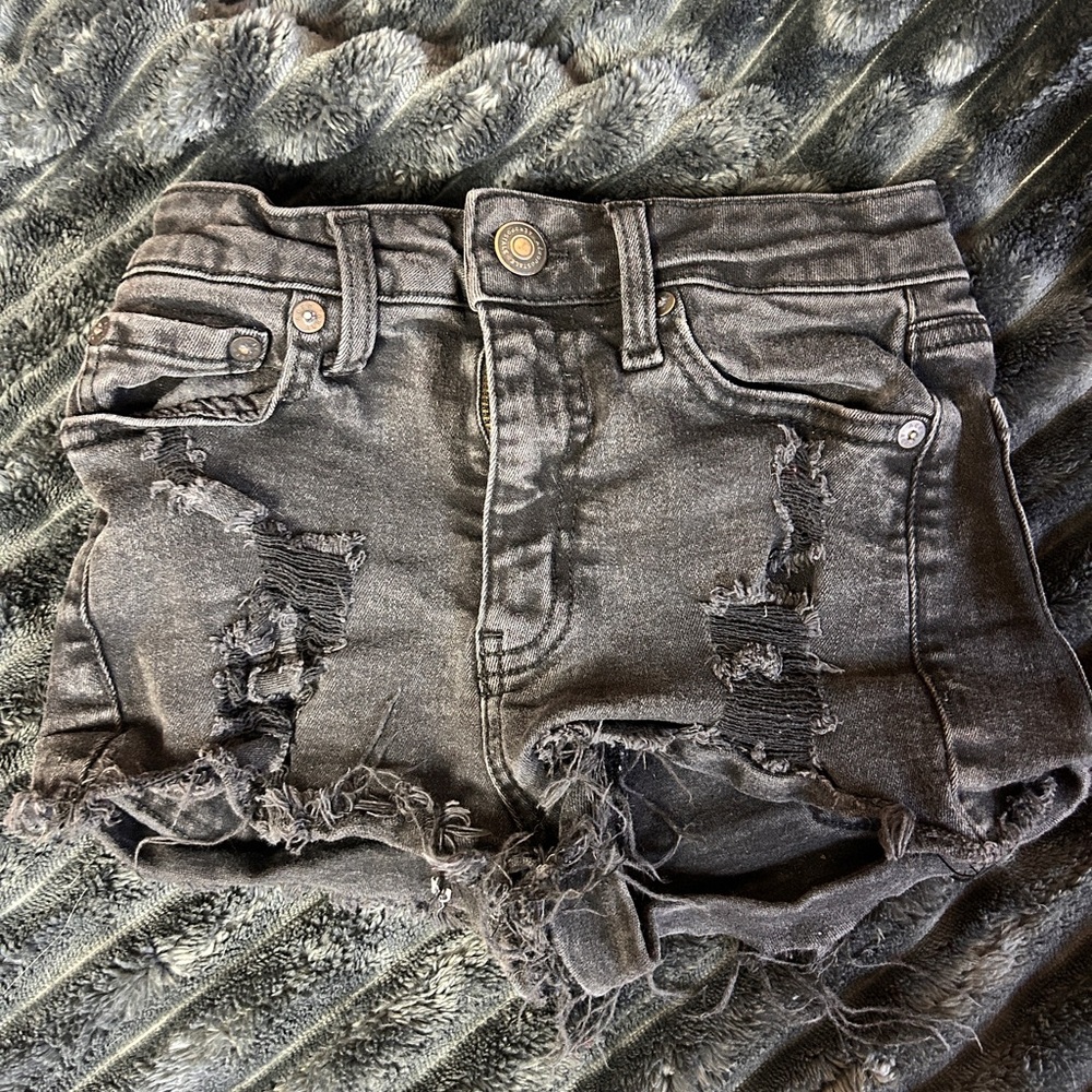 Areo shorts, size 00. Condition is extremely good.